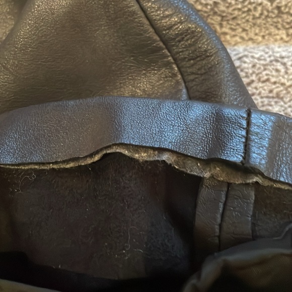 Danier High Waisted Leather Skirt - Picture 9 of 9